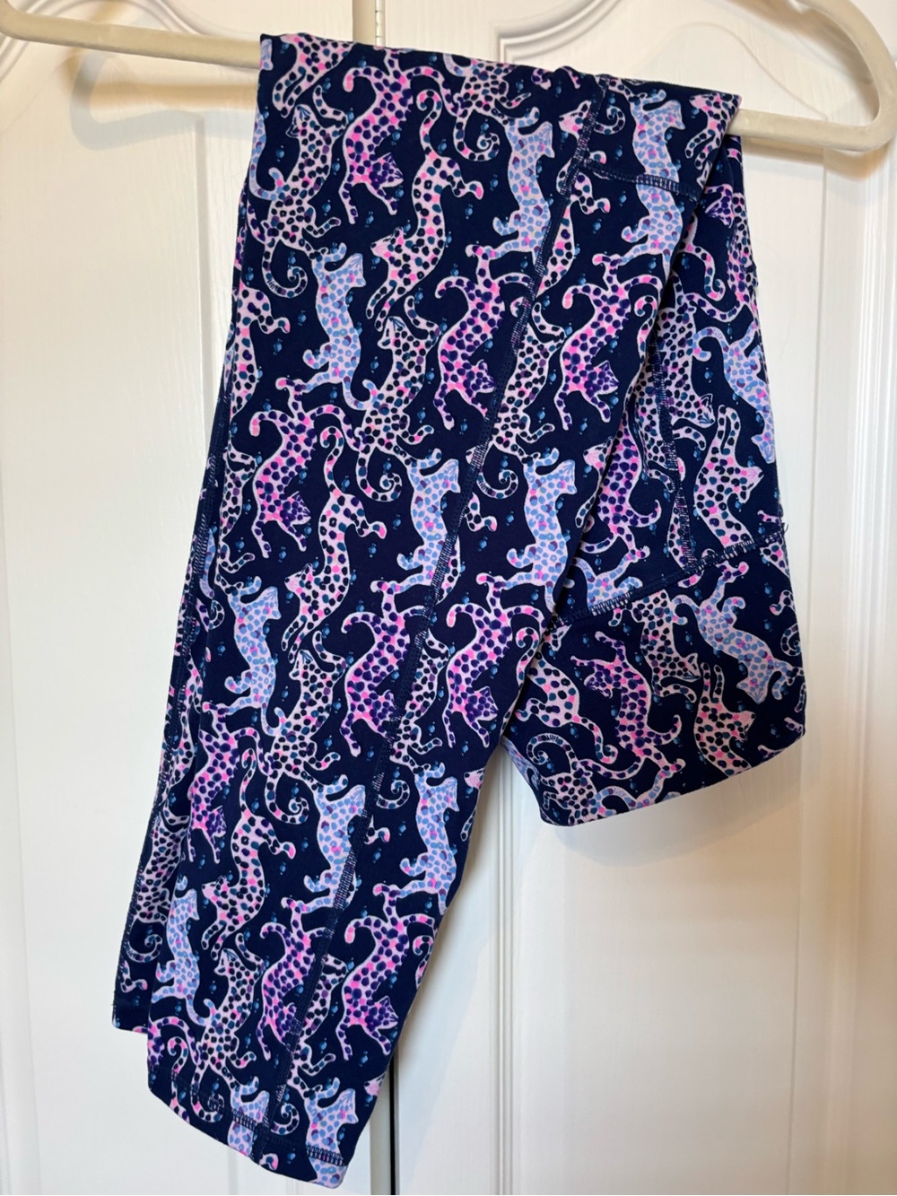 Women’s Lilly Pulitzer Luxletic Leggings. Good Condition. Size M.